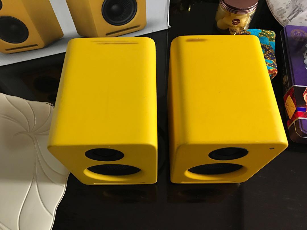 NOCS NS2 Air Monitors (Category: Other Audio Equipment) located in Pasig City. Submitted by nfc17 (Listing ID 184202872, Image 2). Description: With Apple AirPlay. Good sound. Wireless. Used for a few months then it’s just in the box. SRP is 20,000.