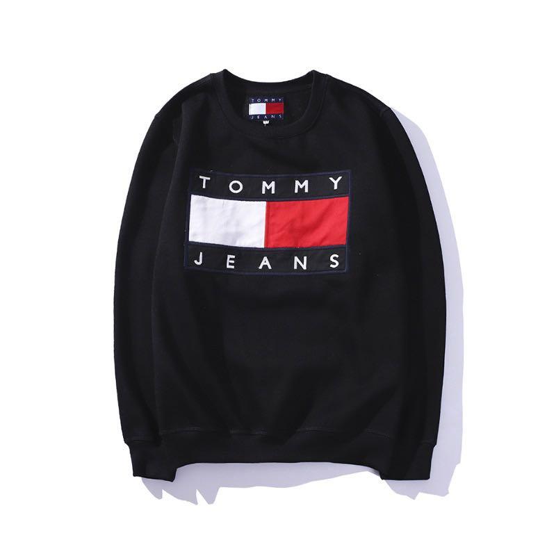 black tommy jeans sweatshirt