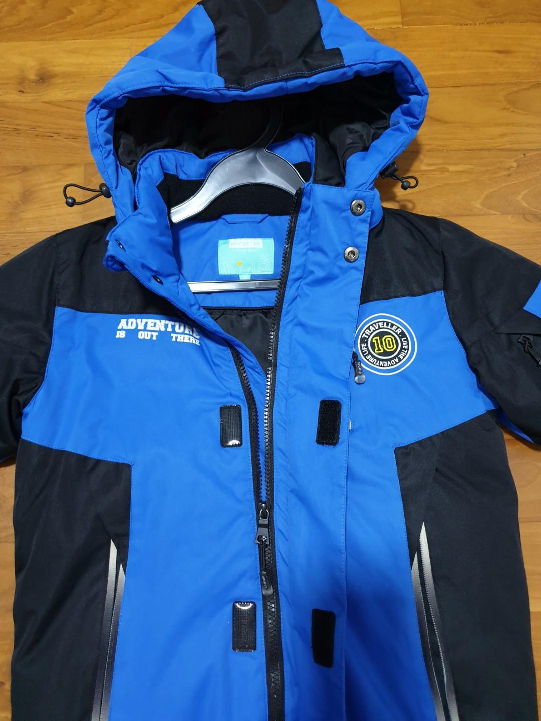 Winter Jacket (Category: Babies & Kids Fashion) located in Singapore. Submitted by cnyy1507 (Listing ID 204180622, Image 2). Description: Boy's winter down jacket. Used only for one winter trip..... dry cleaned. Suitable for 7 to 8 years old. Zipper slight faulty..
