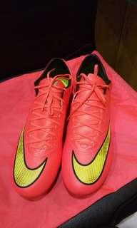 nike mercurial vapor x astro