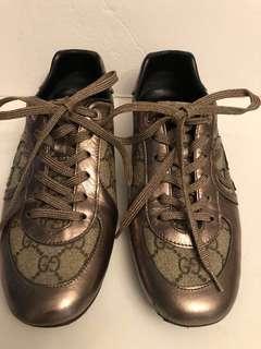 Authentic Gucci sneakers size 6.5 *NEW*