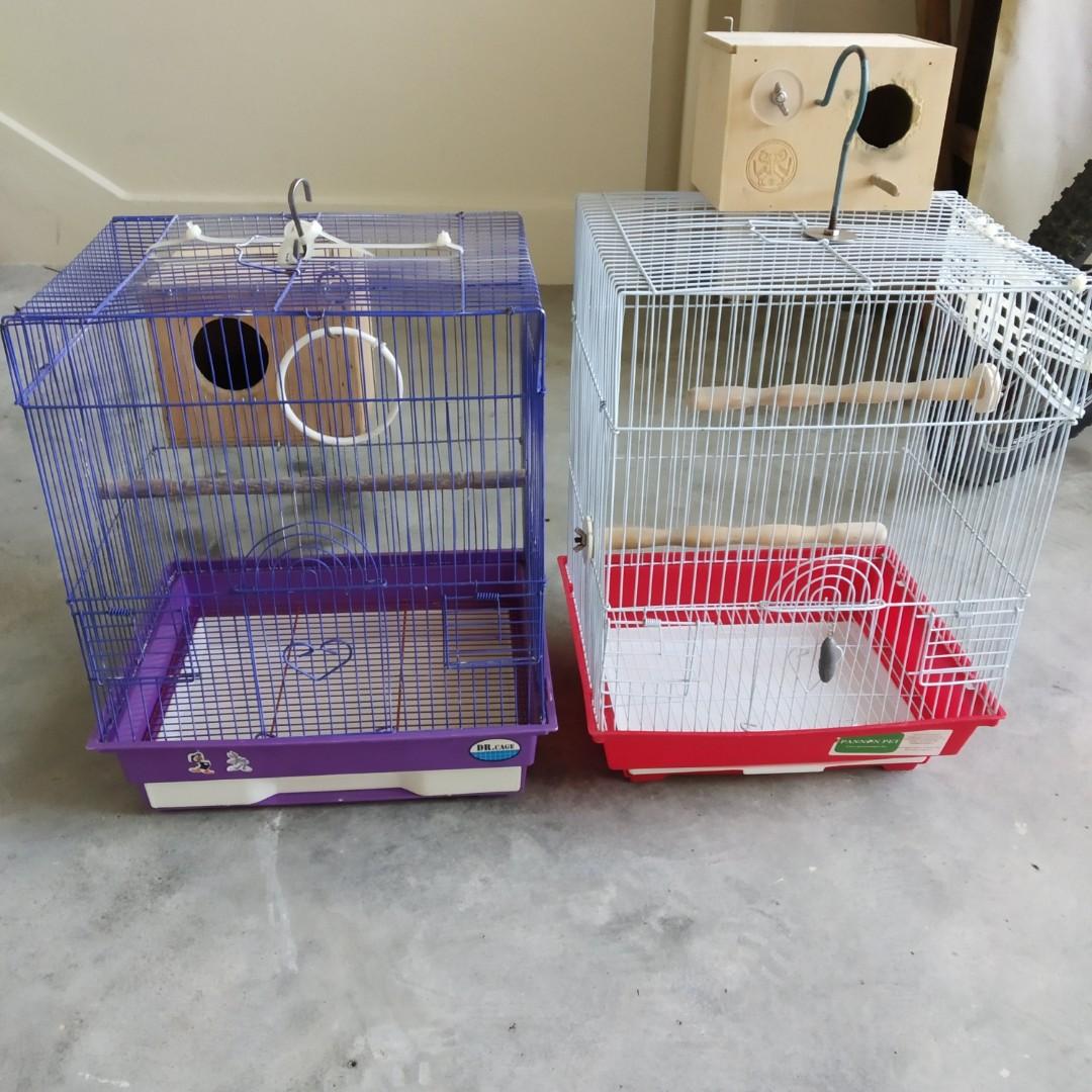 Bird cage with nest box clearance