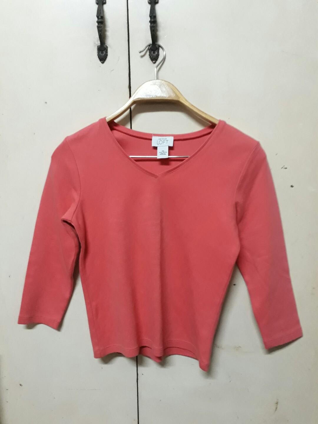Ann Taylor Loft Peach Long Sleeves Top (Category: Longsleeves) located in Manila. Submitted by ramdomshots (Listing ID 204355099, Image 1). Description: Fits XS to S.