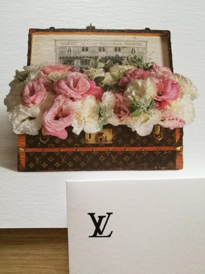 AUTHENTIC Louis vuitton LV gift card tag birthday new xmas Christmas  limited edition package packaging envelope message card tag wish greeting  luxury TRUNK vintage classic case LUGGAGE travel, Luxury, Accessories on  Carousell