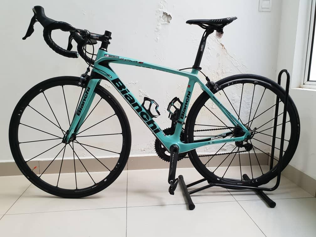 BIANCHI Infinito CV, Sports Equipment, Bicycles \u0026 Parts, Bicycles on  Carousell