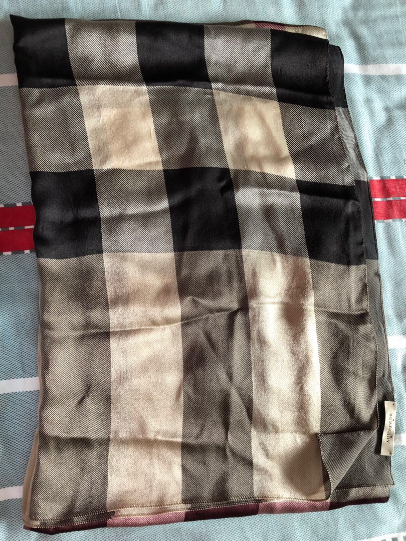 Burberry Mega Check Satin Silk Scarf Women s Fashion Watches