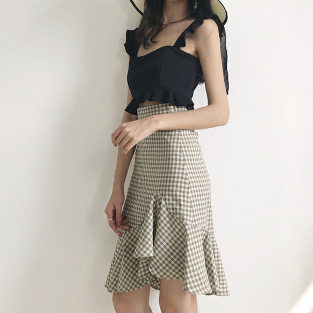 ruffle crop top with skirt
