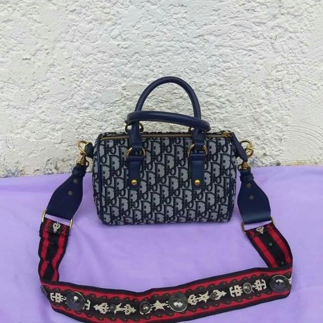 Christian Dior speedy 25, Women's Fashion, Bags & Wallets, Shoulder Bags on  Carousell