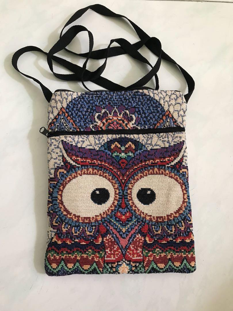 Owl top sling bag