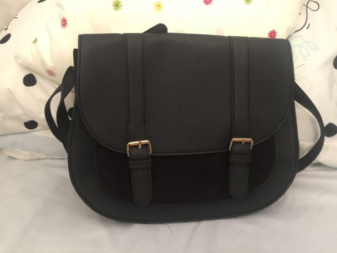 Dorothy Perkins sling bag Women s Fashion Bags Wallets Cross body Bags on Carousell
