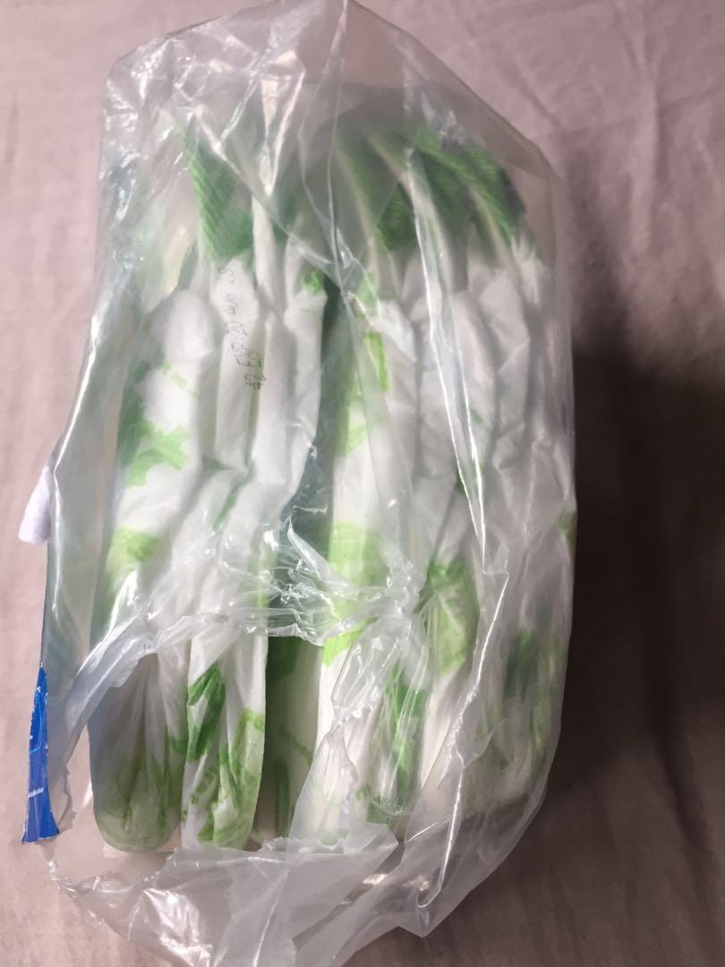 Dry First Premium Diapers 5 pcs Small for 3-7 kg (Category: Diapers & Baby Wipes) located in Manila. Submitted by bondea (Listing ID 198515972, Image 2). Description: Bought in Malaysia, for 3-7 kg babies, size :small , 5 pcs left for only P45 cannot use it anymore. #1212flash .