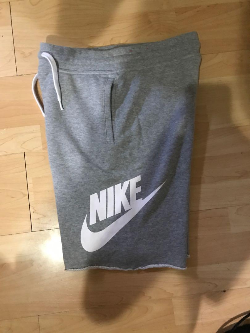Nike alumni shorts, Men's Fashion 