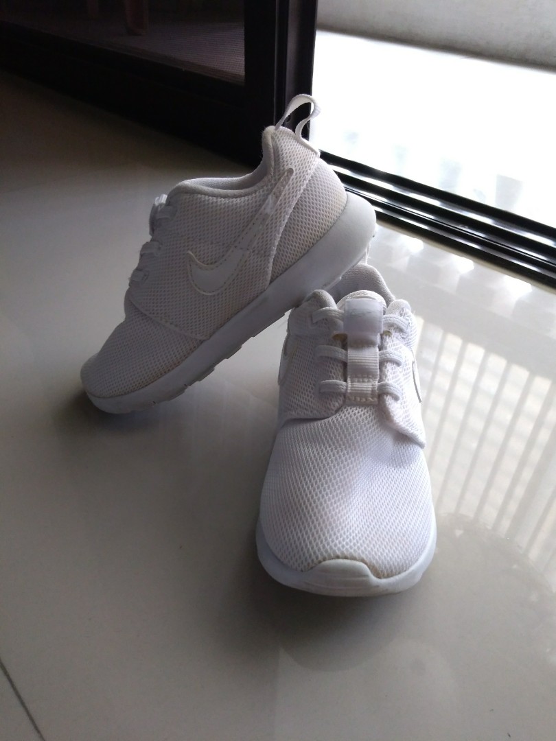 baby nike roshe