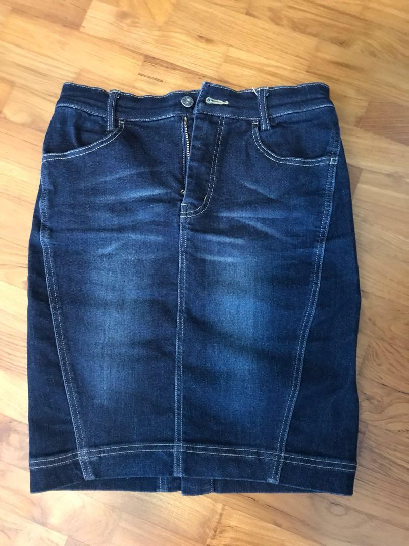 stretching denim jeans