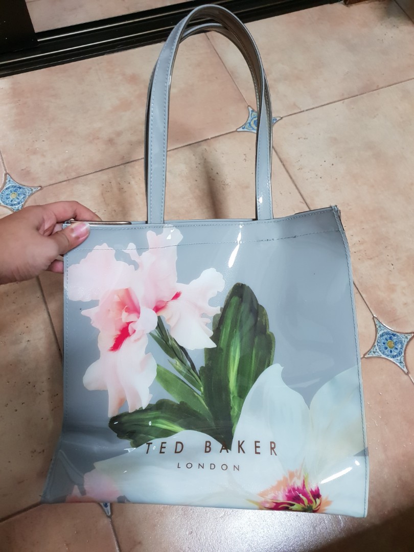 Ted Baker Bag Cecie Floral, Women's Fashion, Bags & Wallets, Cross-body Bags  on Carousell