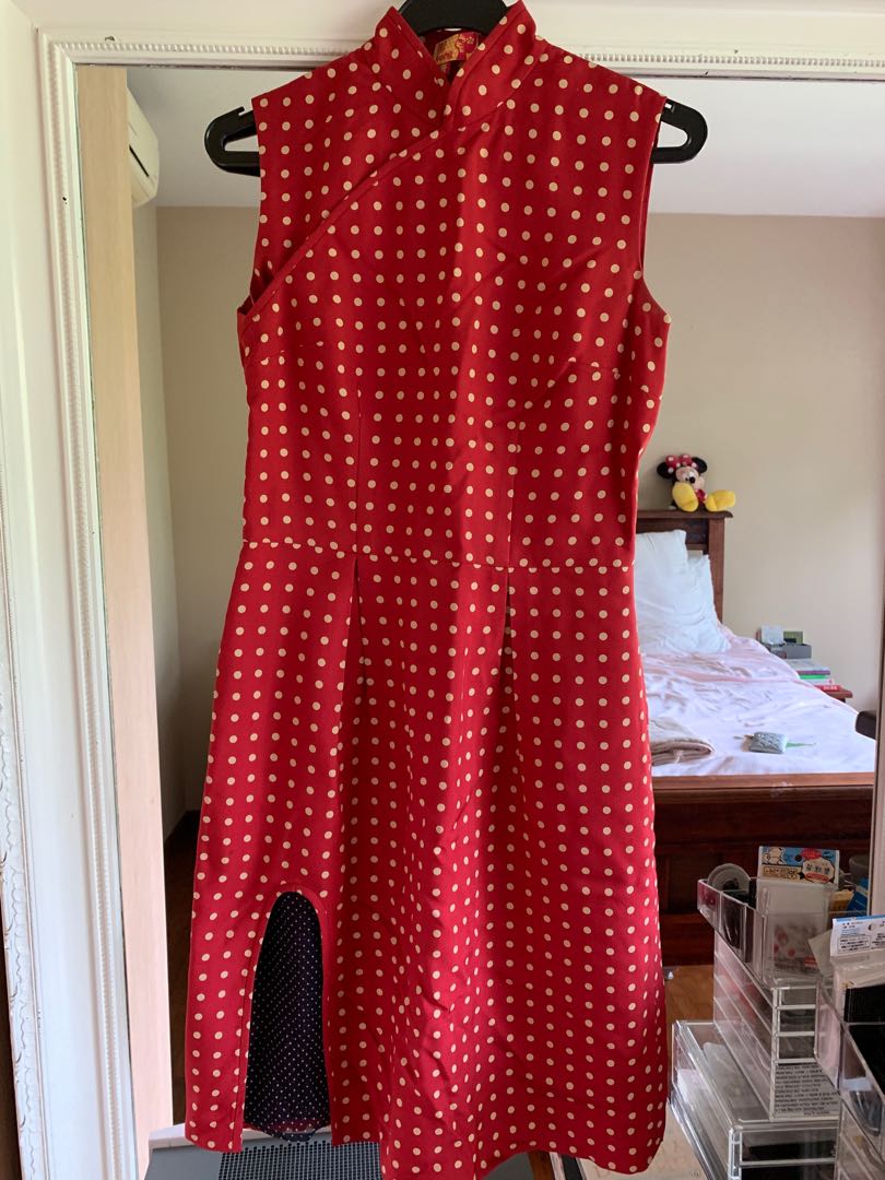 Tong tong friendship store podka dot Cheongsam