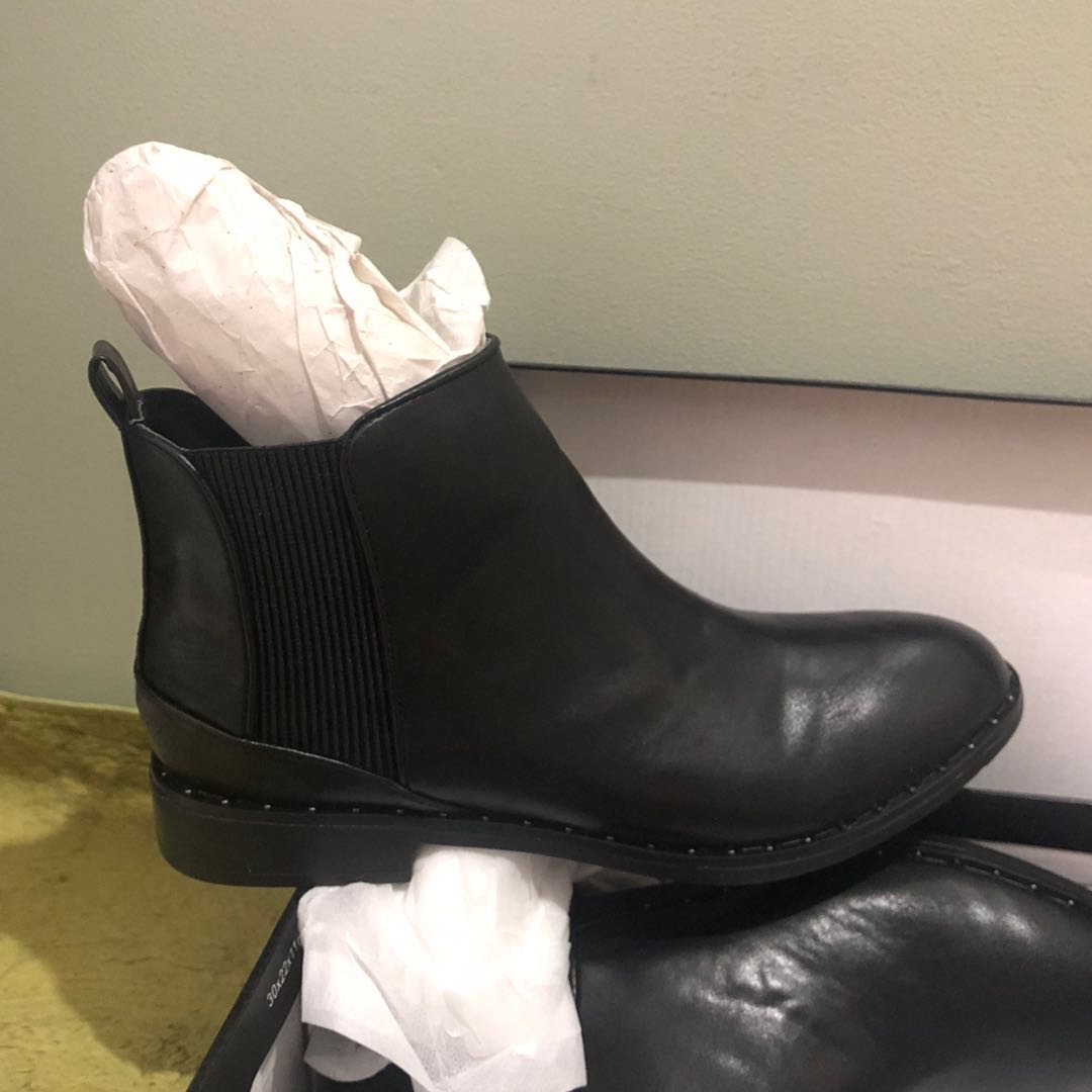 zalora chelsea boots