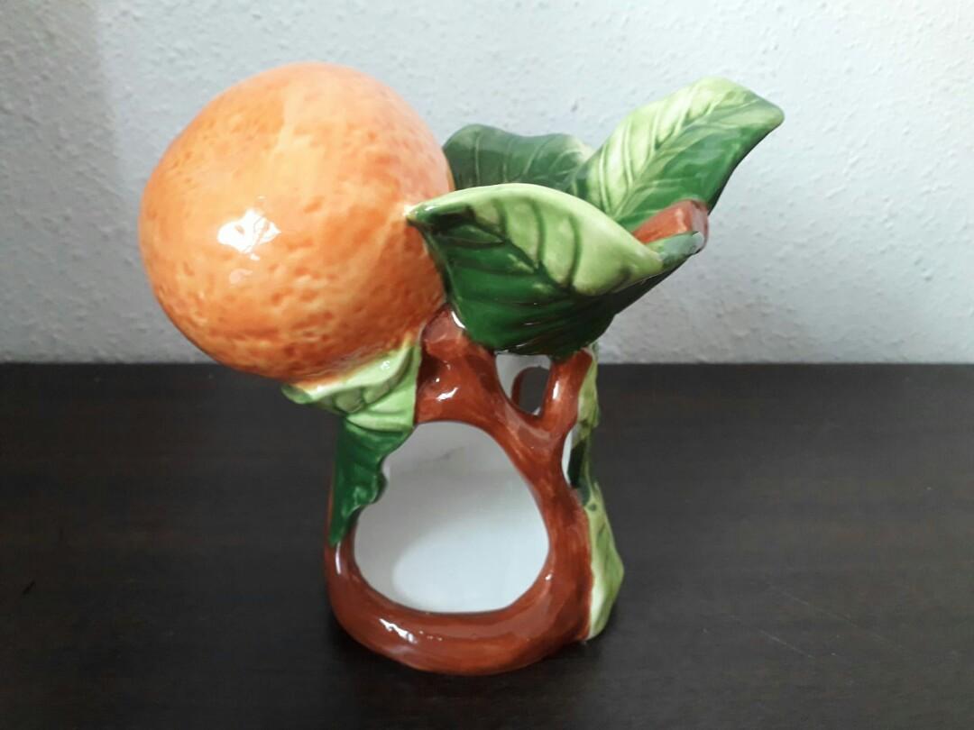 Aroma diffuser (Category: Home Fragrance) located in Singapore. Submitted by handmade_things (Listing ID 204500813, Image 1). Description: Ceramic candle aroma diffuser New and unused Meet ups only at any MRT station near Tampines.