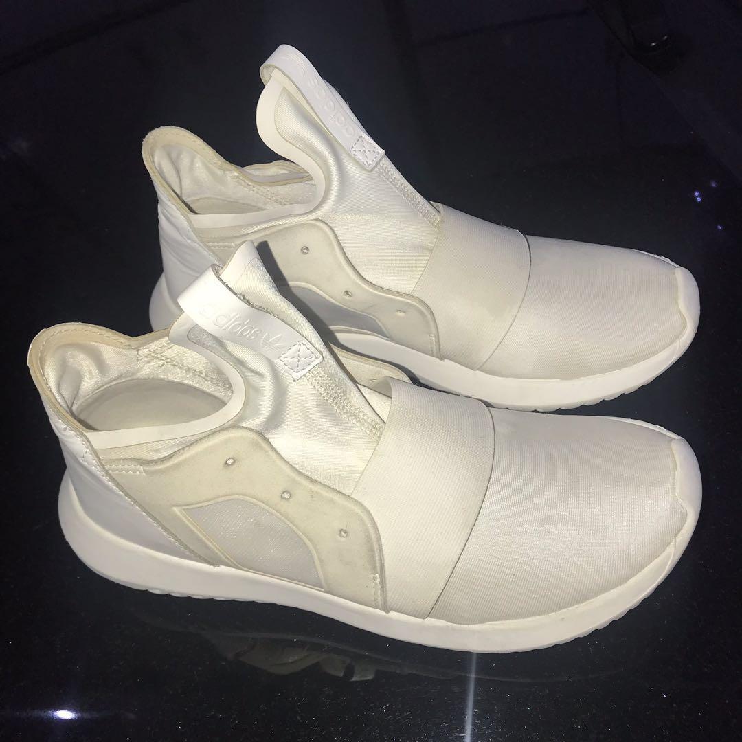 Authentic Adidas tubular (Category: Sneakers) located in Mandaluyong City. Submitted by evrythng (Listing ID 204249075, Image 3). Description: AUTHENTIC Last price. It comes with shoelaces. Photos posted are with and without flash, please manage your expectations. It’s used but definitely not abused (7/10), just needs a little cleaning. .