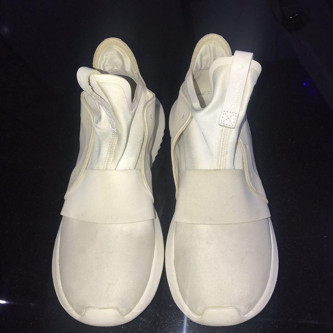 Authentic Adidas tubular (Category: Sneakers) located in Mandaluyong City. Submitted by evrythng (Listing ID 204249075, Image 2). Description: AUTHENTIC Last price. It comes with shoelaces. Photos posted are with and without flash, please manage your expectations. It’s used but definitely not abused (7/10), just needs a little cleaning. .