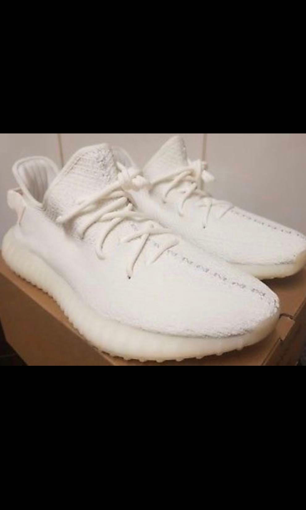 Below retail Yeezy v2 cream white US7.5 Men s Fashion Footwear