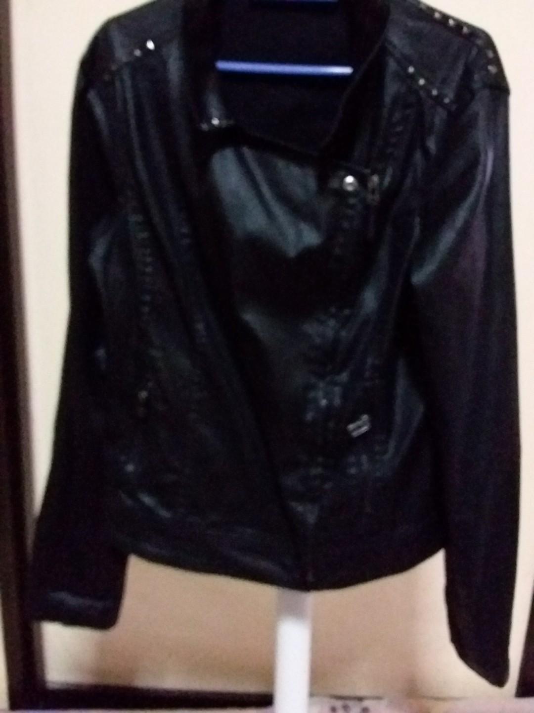 Cute black bomber jacket store