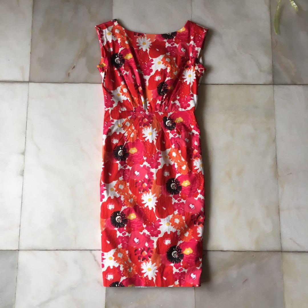 Club Monaco Red Floral Midi Dress, Women's Fashion, Dresses & Sets, Dresses  on Carousell