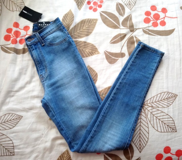 fashion nova light wash jeans
