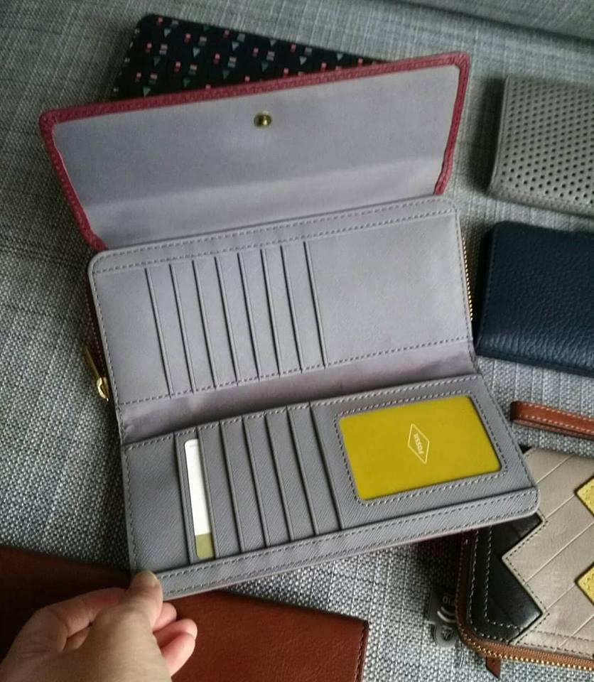 Flap clutch hotsell wallet