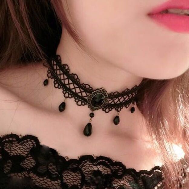 ladies black choker necklace