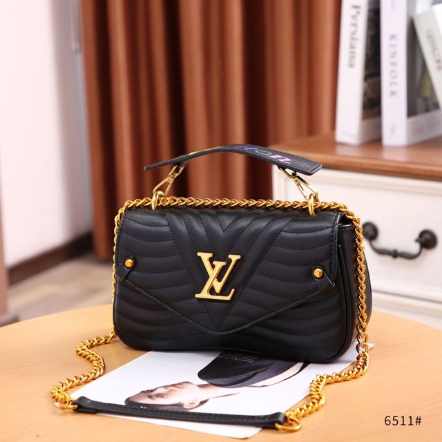 Louis Vuitton new wave heart shaped bag limited edition. Call 91018983,  Women's Fashion, Bags & Wallets, Cross-body Bags on Carousell