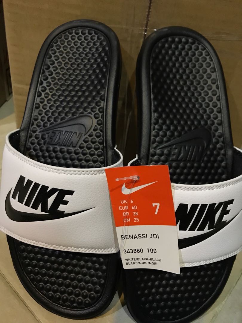 nike benassi slides white