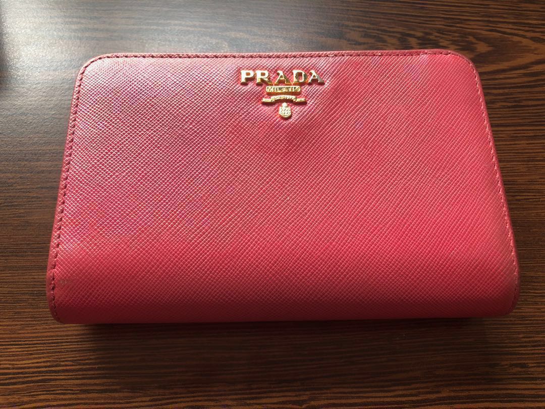 medium saffiano leather wallet prada