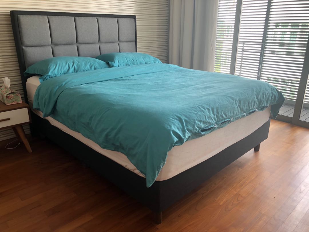 Queen Bed With Simmons Mattress Furniture Beds Mattresses On Photo