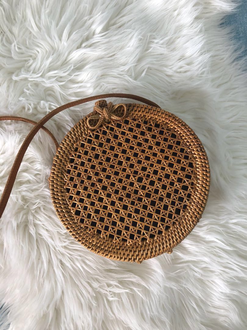 round rattan basket bag