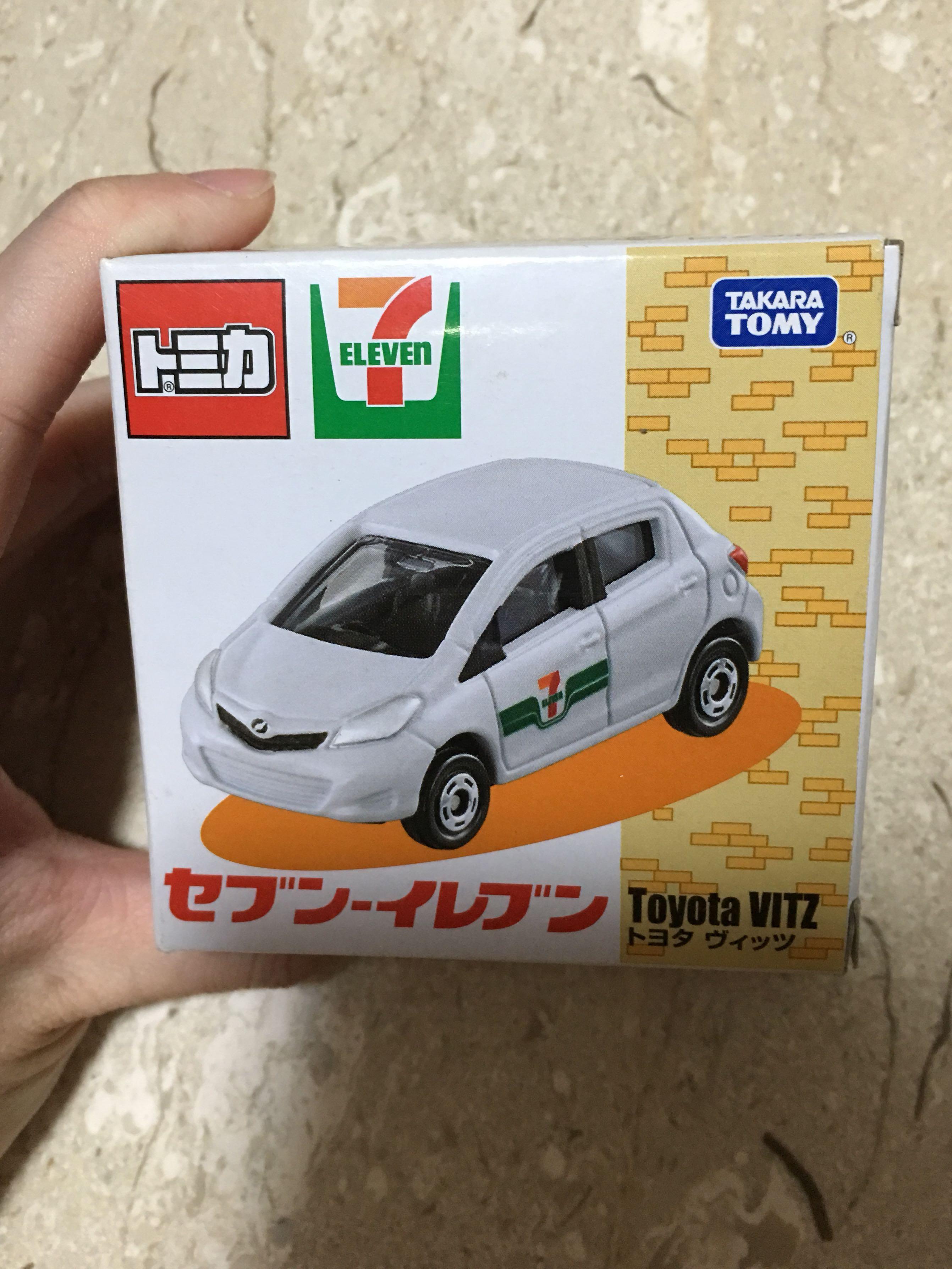 tomica toyota vitz