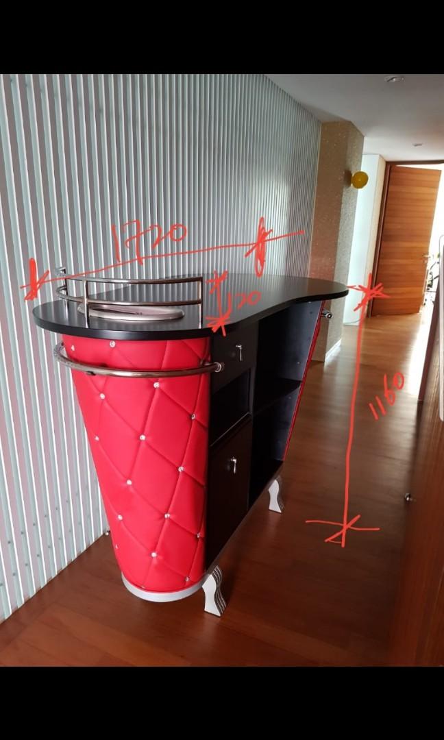 Bar top/ display, Furniture & Home Living, Furniture, Other Home Furniture on Carousell