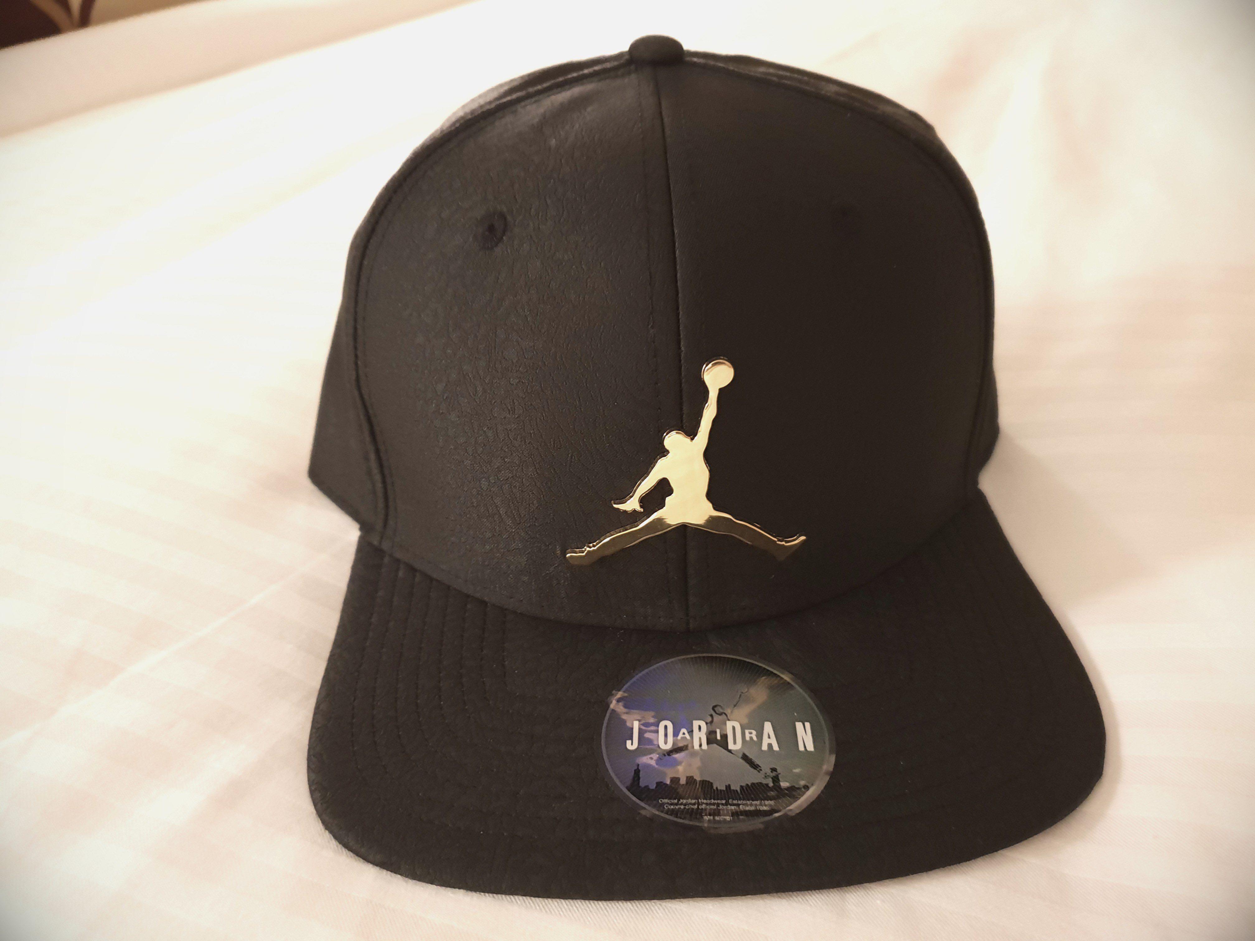 black and gold jordan snapback