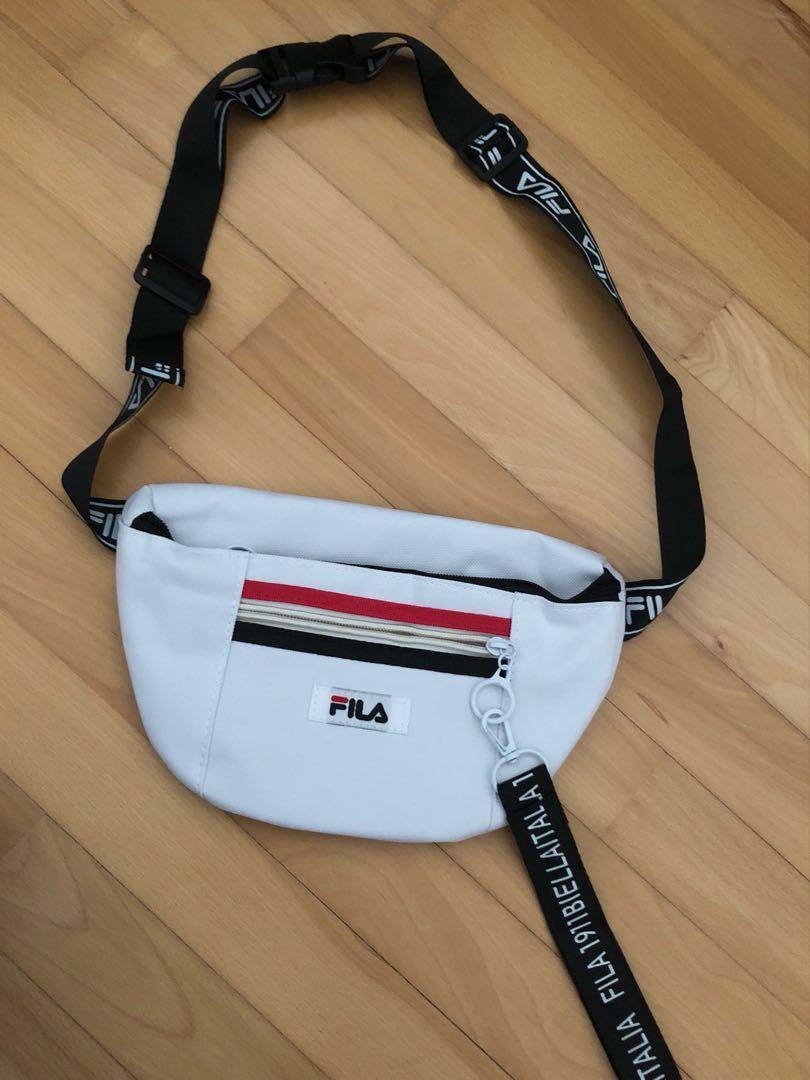 FILA white sling pouch Men s Fashion Bags Sling Bags on Carousell