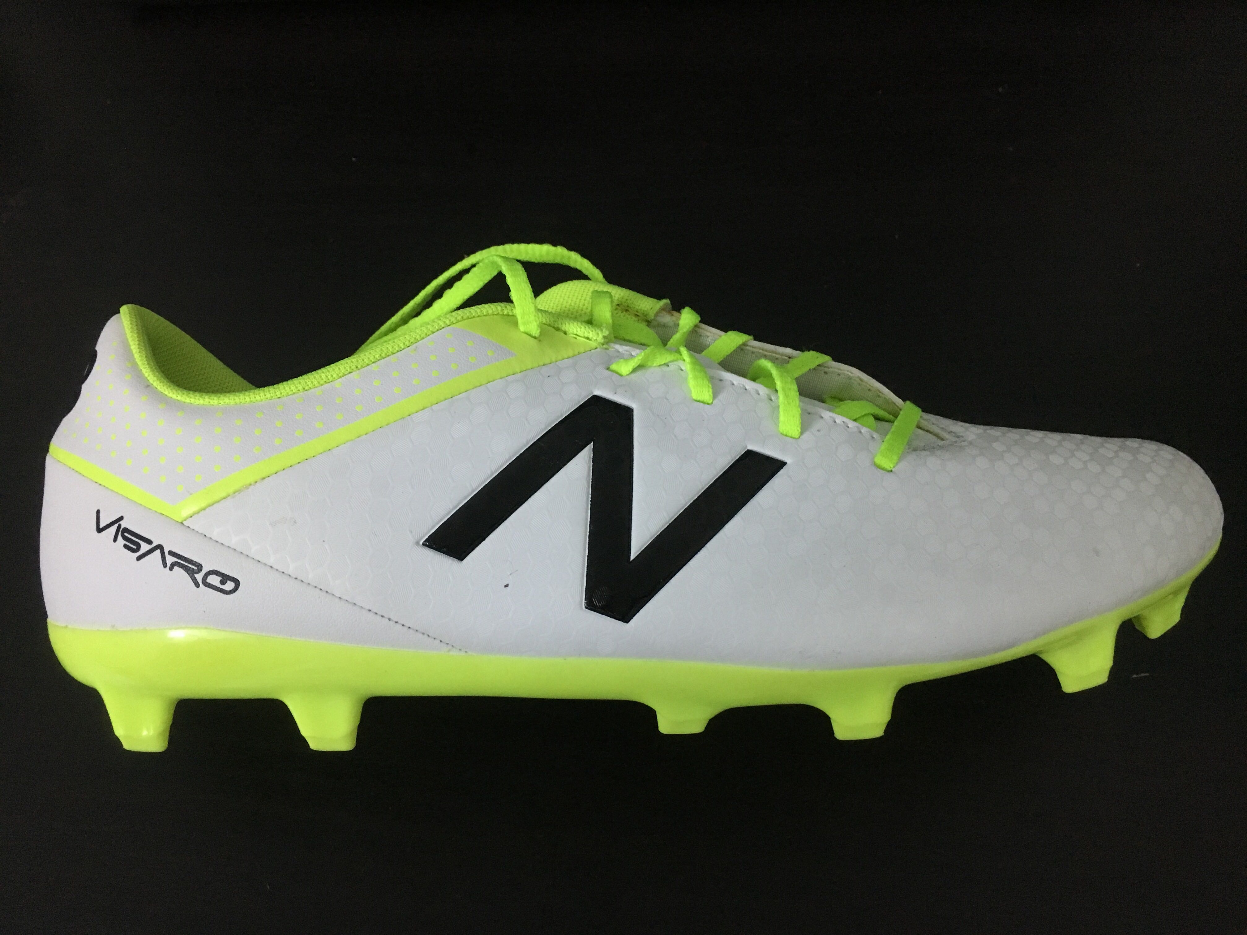 kasut bola new balance
