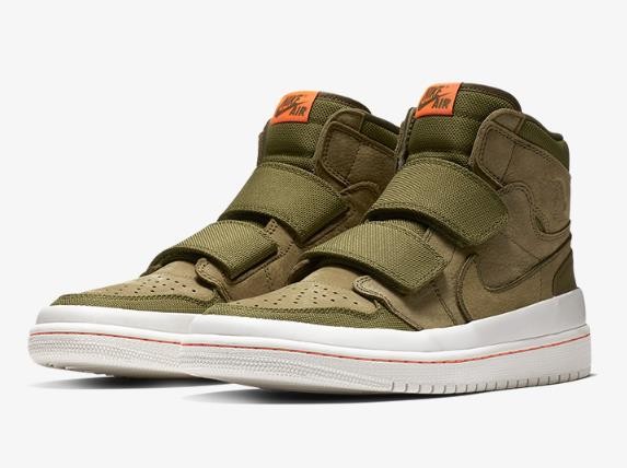 nike double strap sneakers