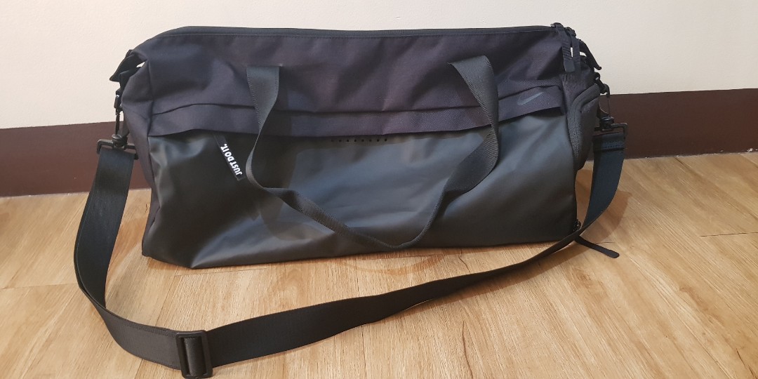 nike radiate duffel bag