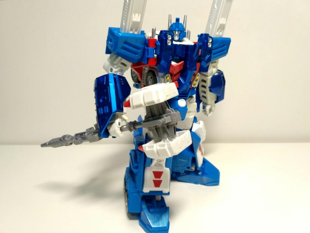 Transformers Platinum Edition Autobot Heroes Leader Ultra Magnus Toys Games Bricks Figurines On Carousell