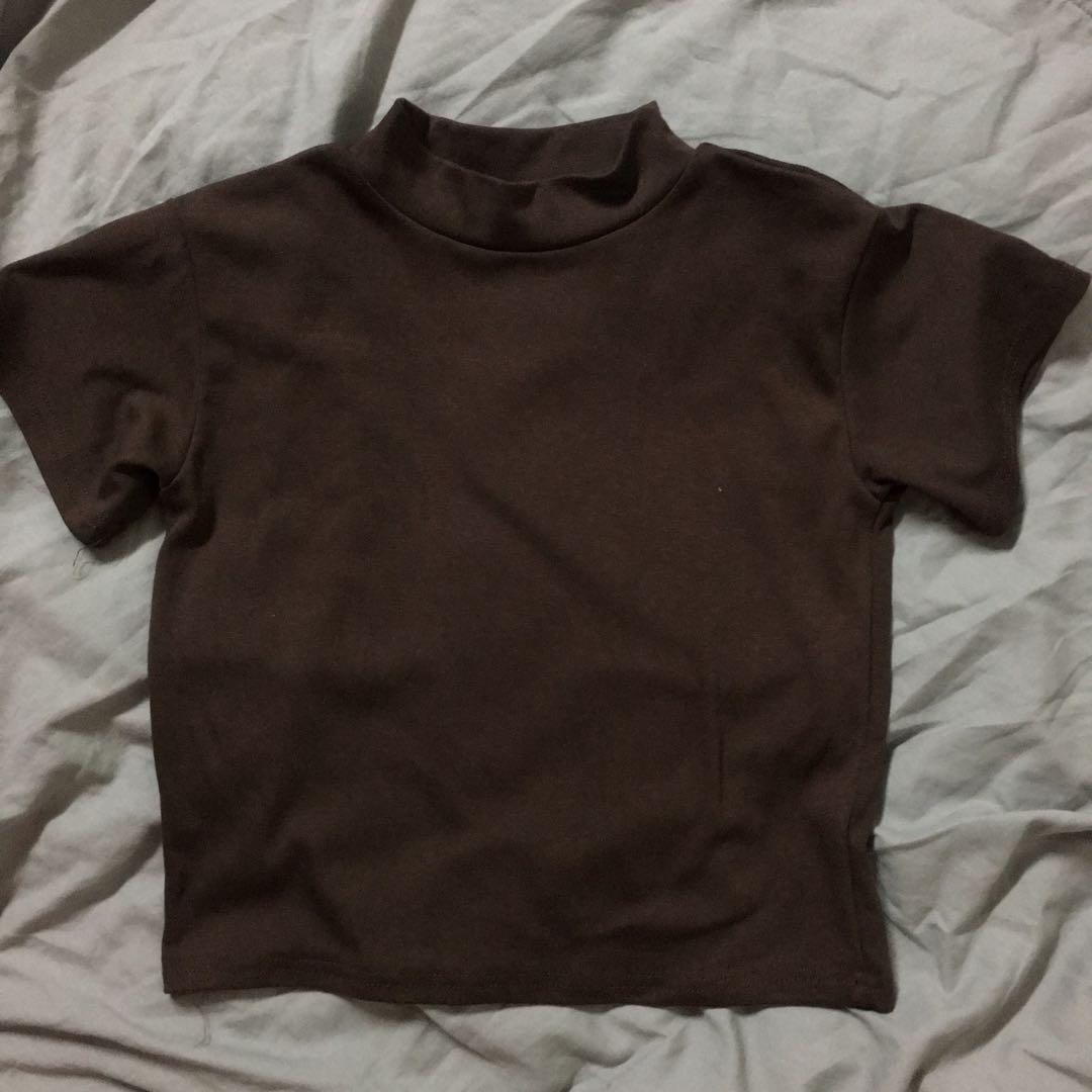 Turtle Neck Top (Category: Sleeveless) located in Singapore. Submitted by yoass (Listing ID 204652021, Image 1). Description: clearing!! free postage 💌 - Slightly cropped? - Comfy Material - Mint condition, good as new! :-) uzzlang / korean inspired style #yoasstops.