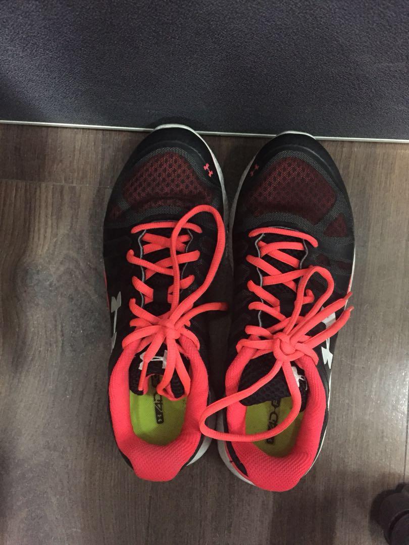 UNDER ARMOUR WORKOUT SHOES (Category: Sneakers) located in Taguig. Submitted by prfrialde (Listing ID 200745842, Image 2). Description: .