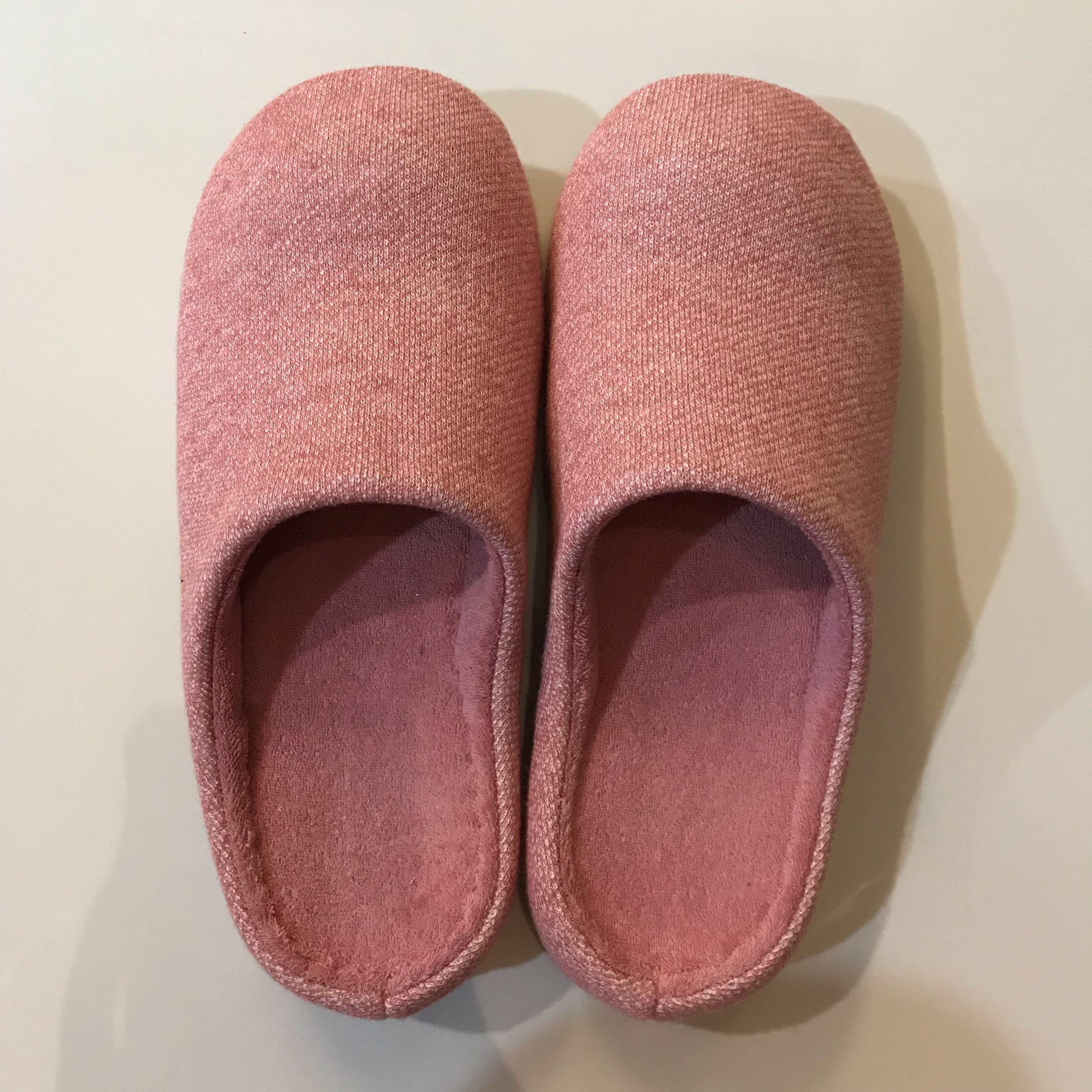 Uniqlo Room Shoes Bedroom Slippers Men S Fashion