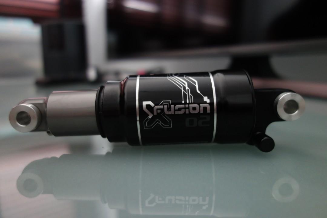 Rear top shock 150mm