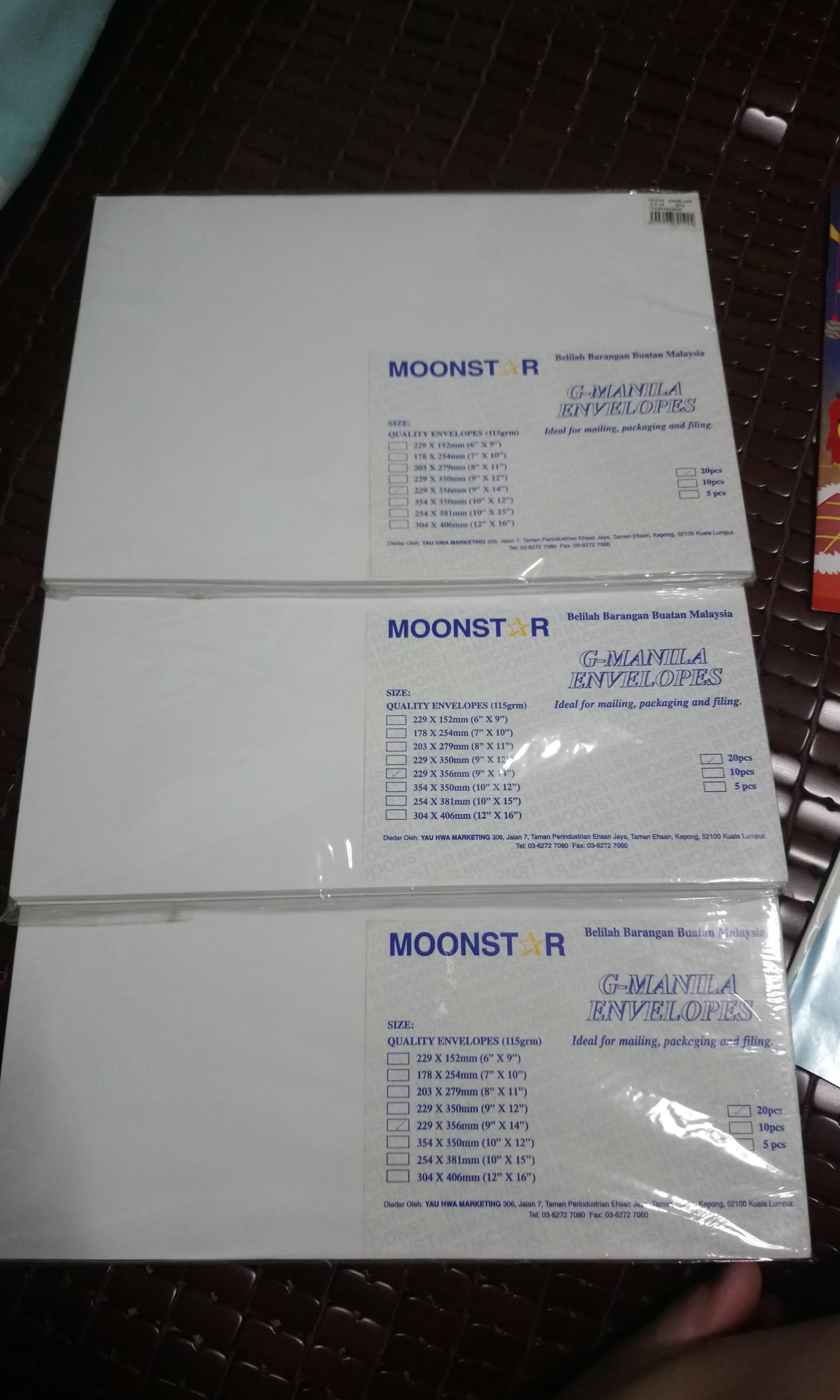 Big envelopes (Category: Stationery & School Supplies) located in Singapore. Submitted by asianess (Listing ID 204688983, Image 1). Description: 20pcs per pack. Slightly bigger than A4. Selling $2 per pack..