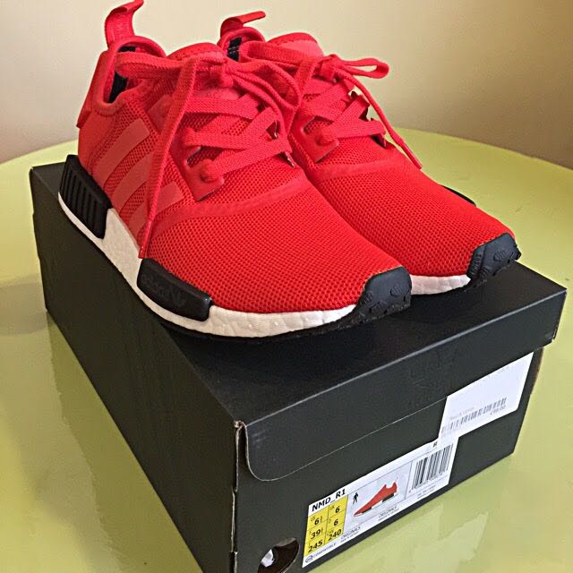 Red discount nmd r1