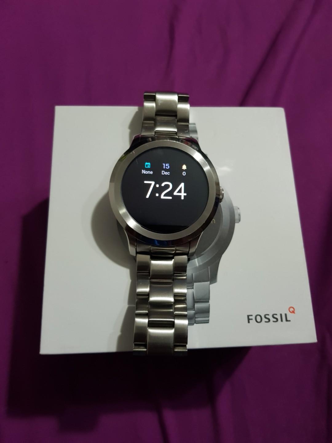 Q founder store 2.0 fossil